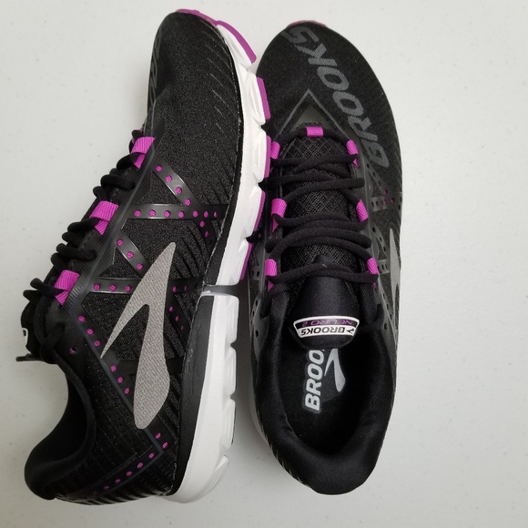 brooks neuro womens black